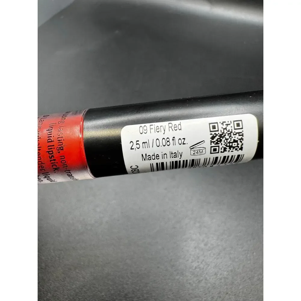 NWT Essence 8hr Matte Liquid Lipstick Shade Fiery Red